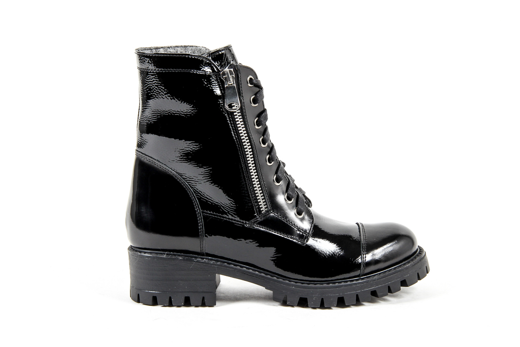 V 1969 Italia Womens Short Boot Black STONE