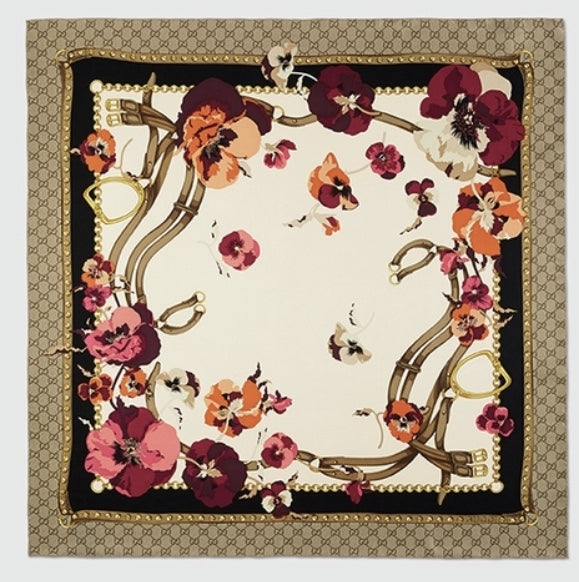 Pañuelo Gucci GG con estampado de monograma 100% seda, 90 x 90 cm, marrón multi