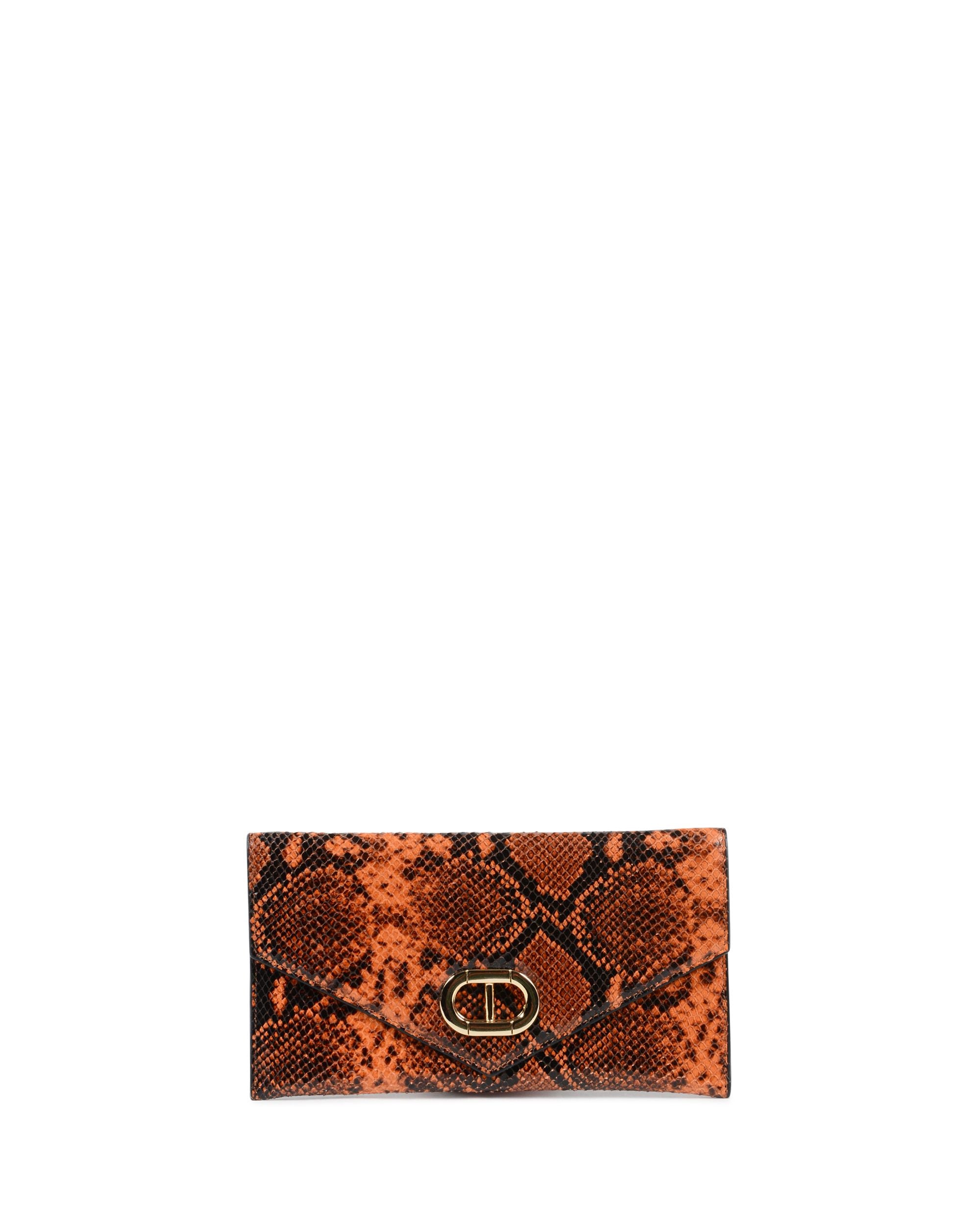 Clutch tipo sobre con relieve
