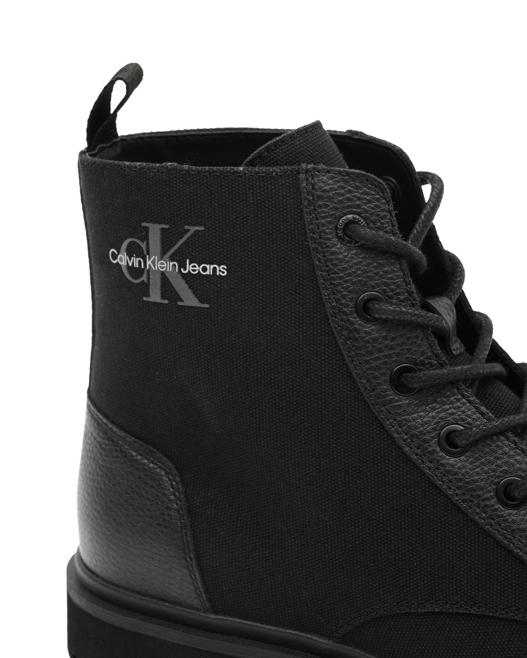 Botas Calvin Klein para hombre YM0YM009820GT