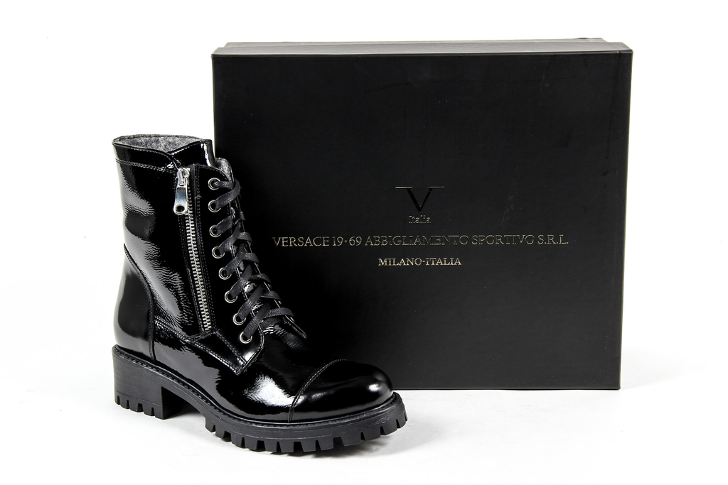 V 1969 Italia Womens Short Boot Black STONE