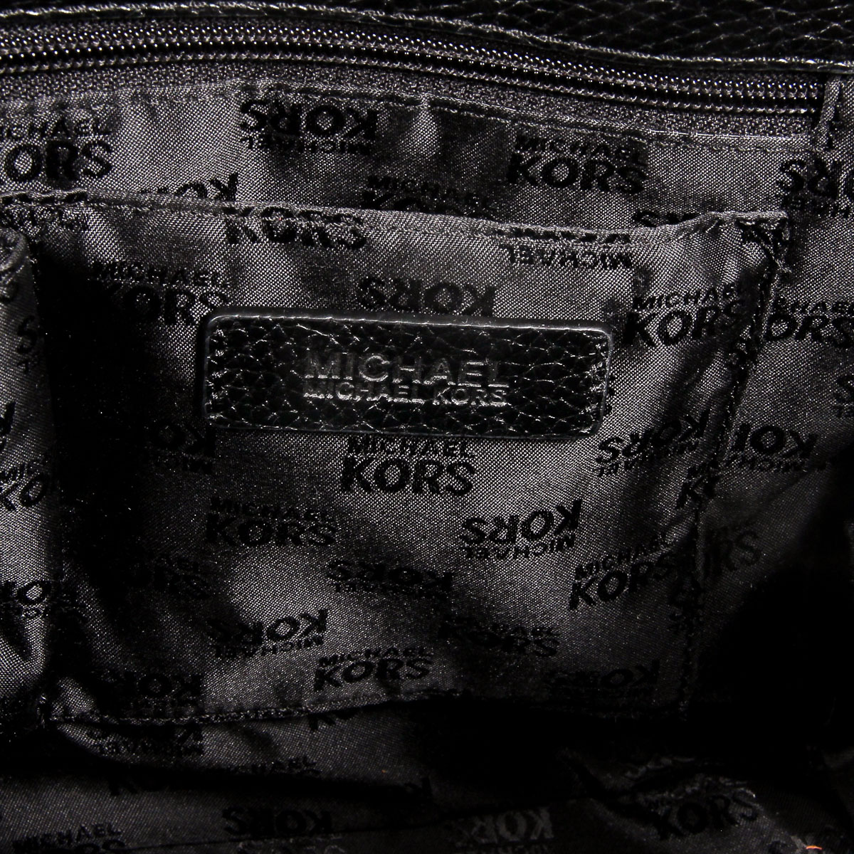 Michael Kors Womens Handbag VANNA 35T7GV3S3L BLACK