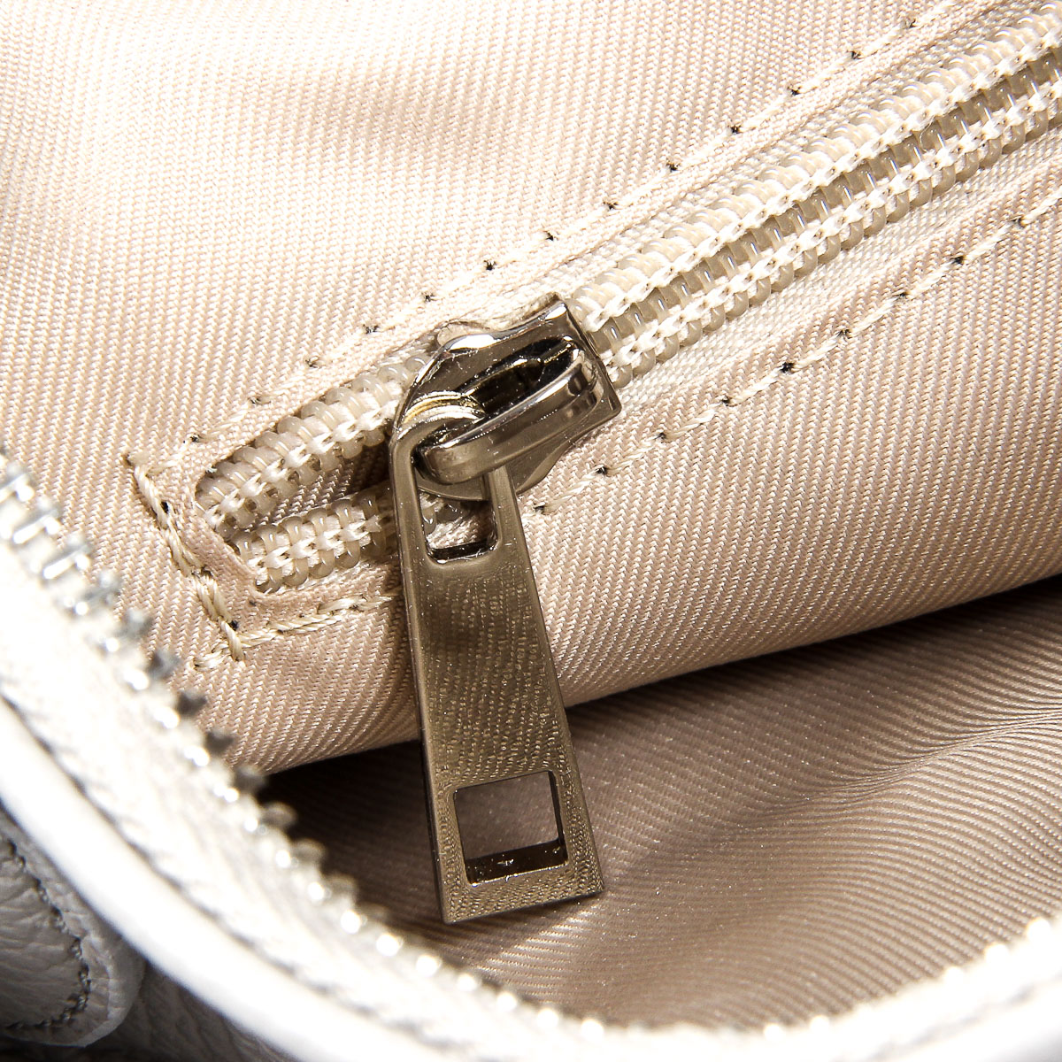V 1969 Italia Womens Handbag Light Grey PORTO