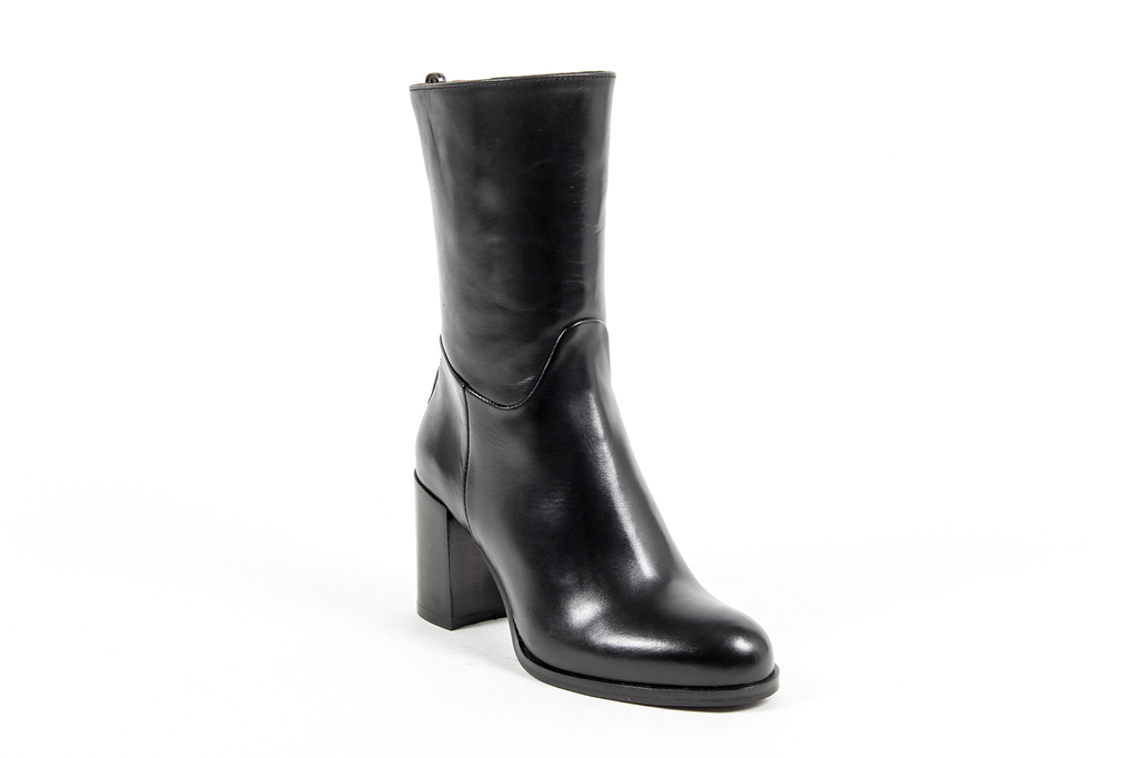 V 1969 Italia Womens Short Boot Black CASE