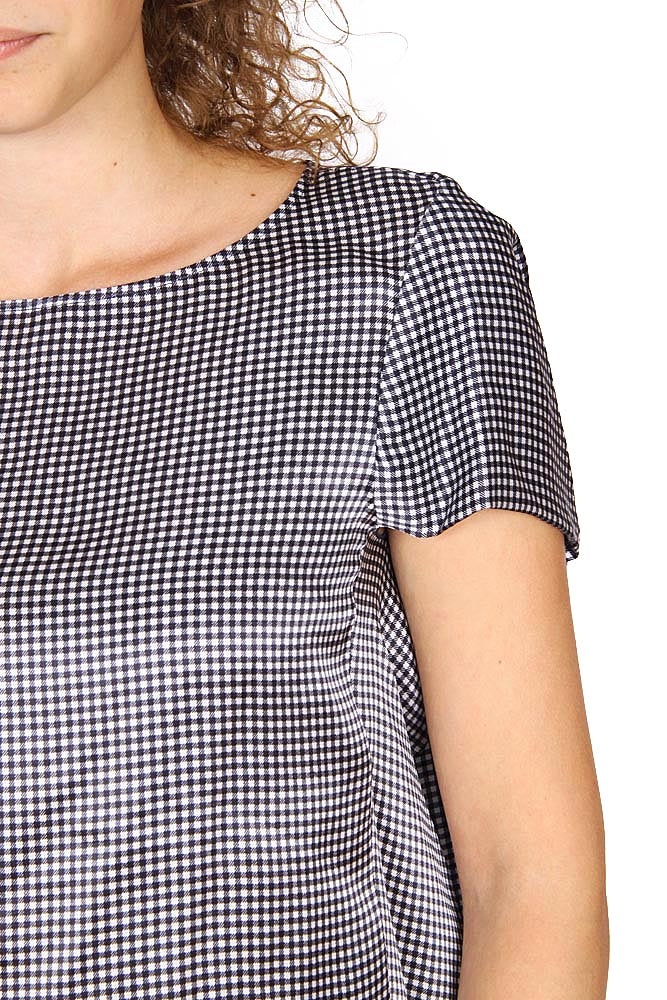 Camisa de mujer Armani Collezioni de manga corta sin botones RMC17T RM502 019