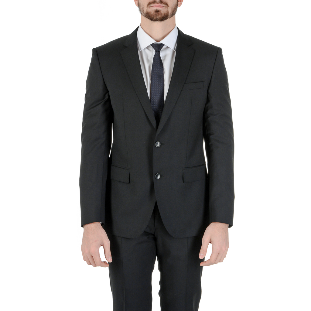 Traje negro para hombre de Hugo Boss: ¡UNA GRAN GENIO!