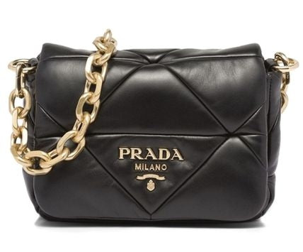 Bolso de hombro Prada de piel napa acolchada negro