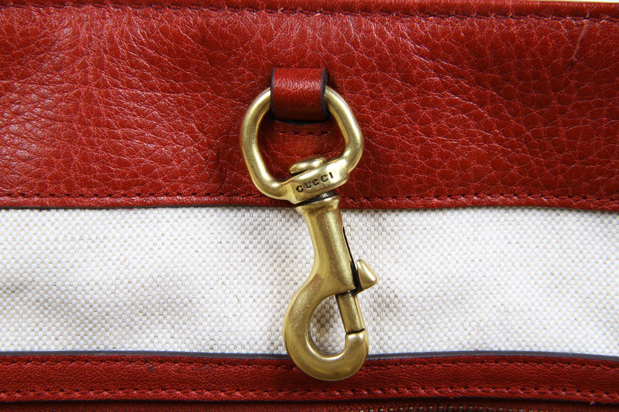 Bolso Gucci con dos asas y logotipo GG 342591 543014