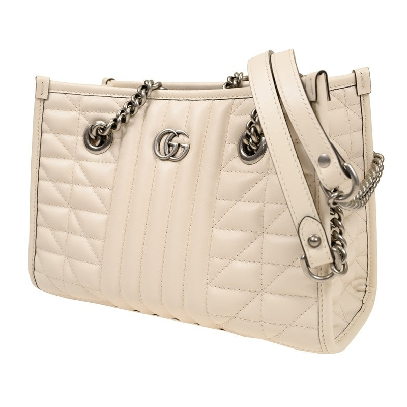 Bolso de hombro Gucci Marmont GG de piel acolchada en blanco