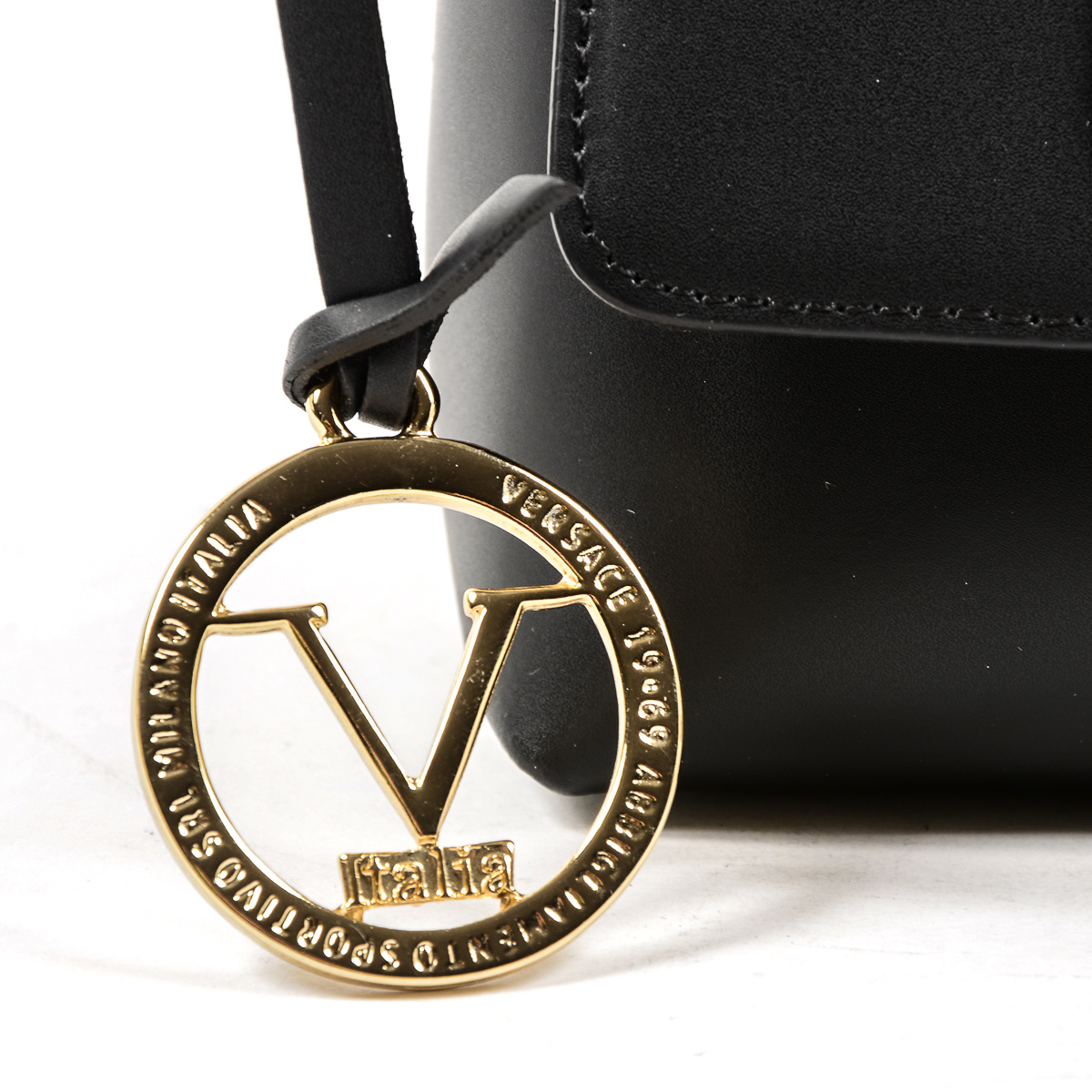 V 1969 Italia Womens Handbag Black VERONA