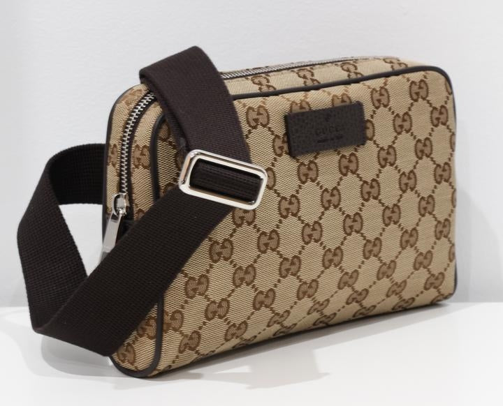 Riñonera Gucci en color beige y marrón
