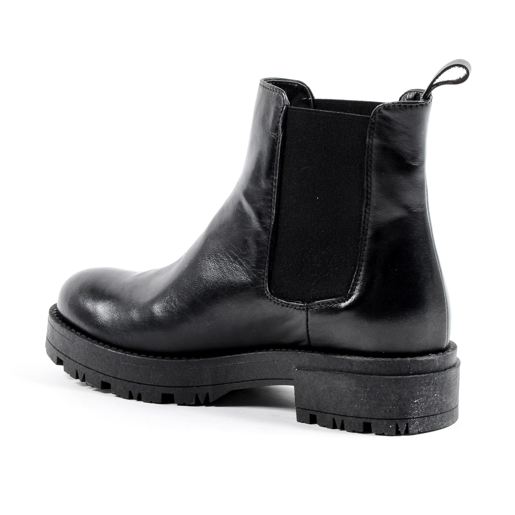Botín de mujer V 1969 Italia negro ZARA