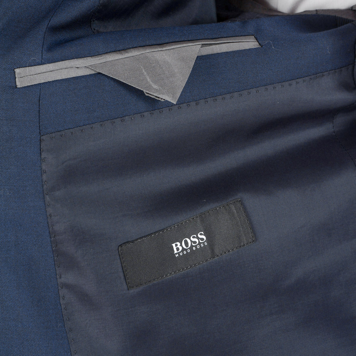 Traje azul de Hugo Boss para hombre: ¡UN GRAN GENIO!