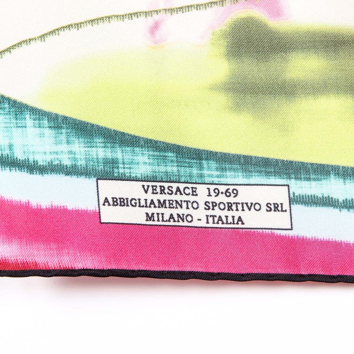 Bufanda de mujer V 1969 Italia