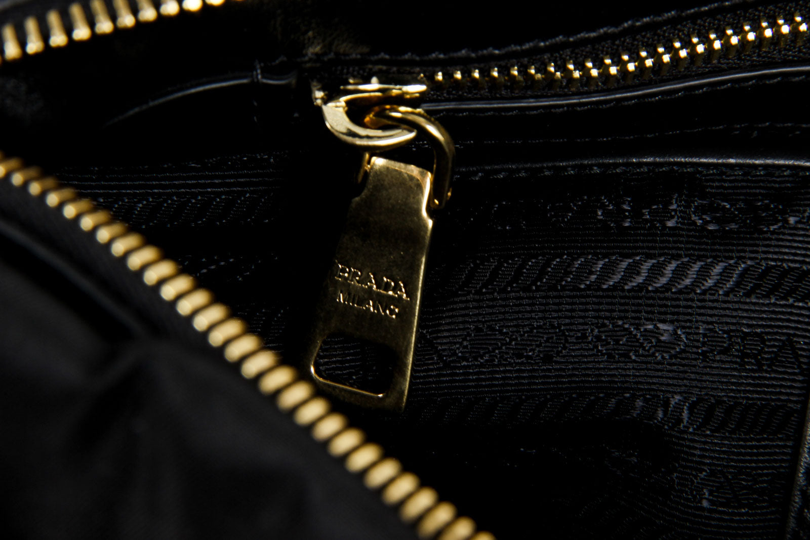 Bolso de mano convertible Prada para mujer BN1903 Tessuto de nailon con asa superior