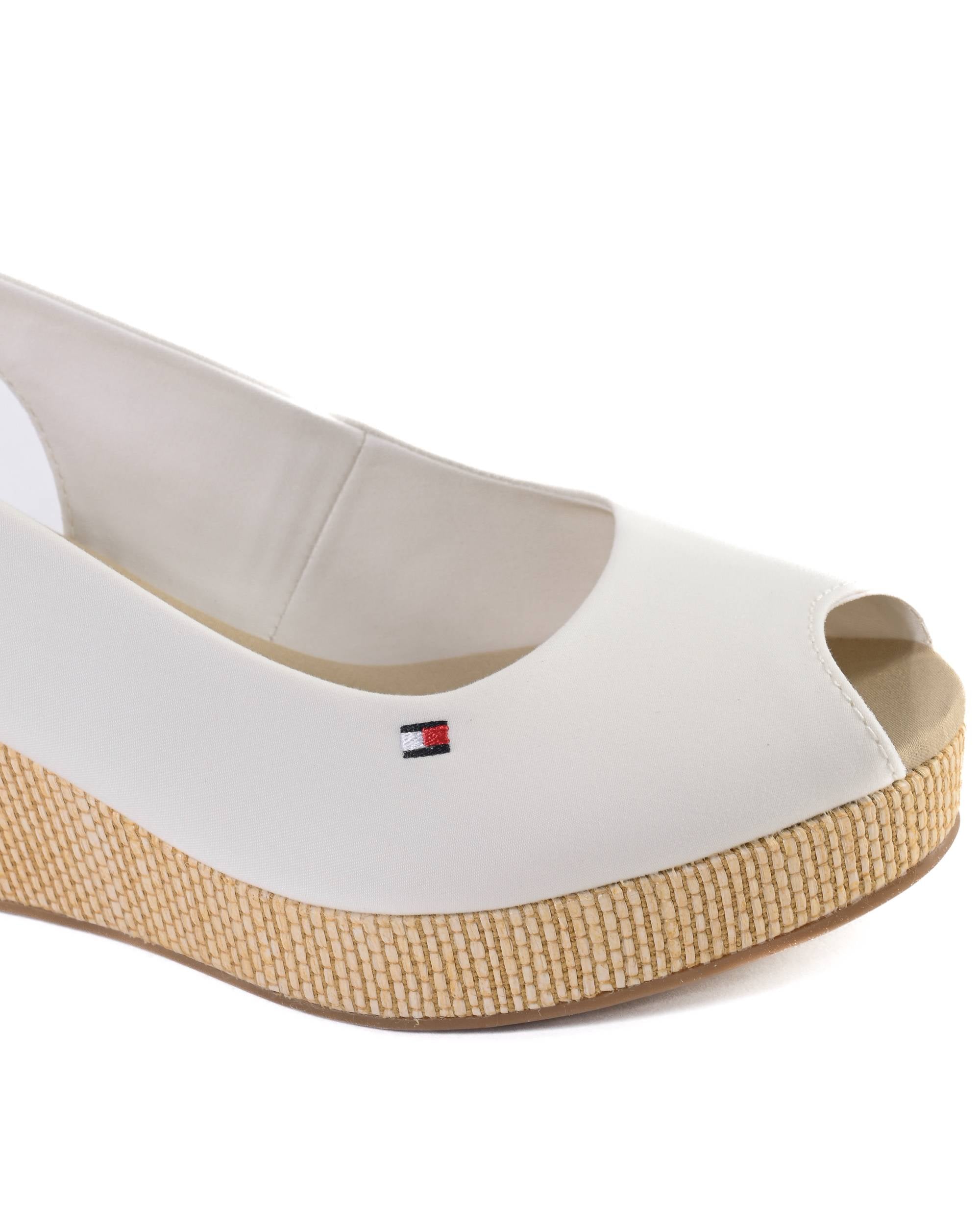 Tommy Hilfiger Womens Sandal Ivory FW0FW04788YBI