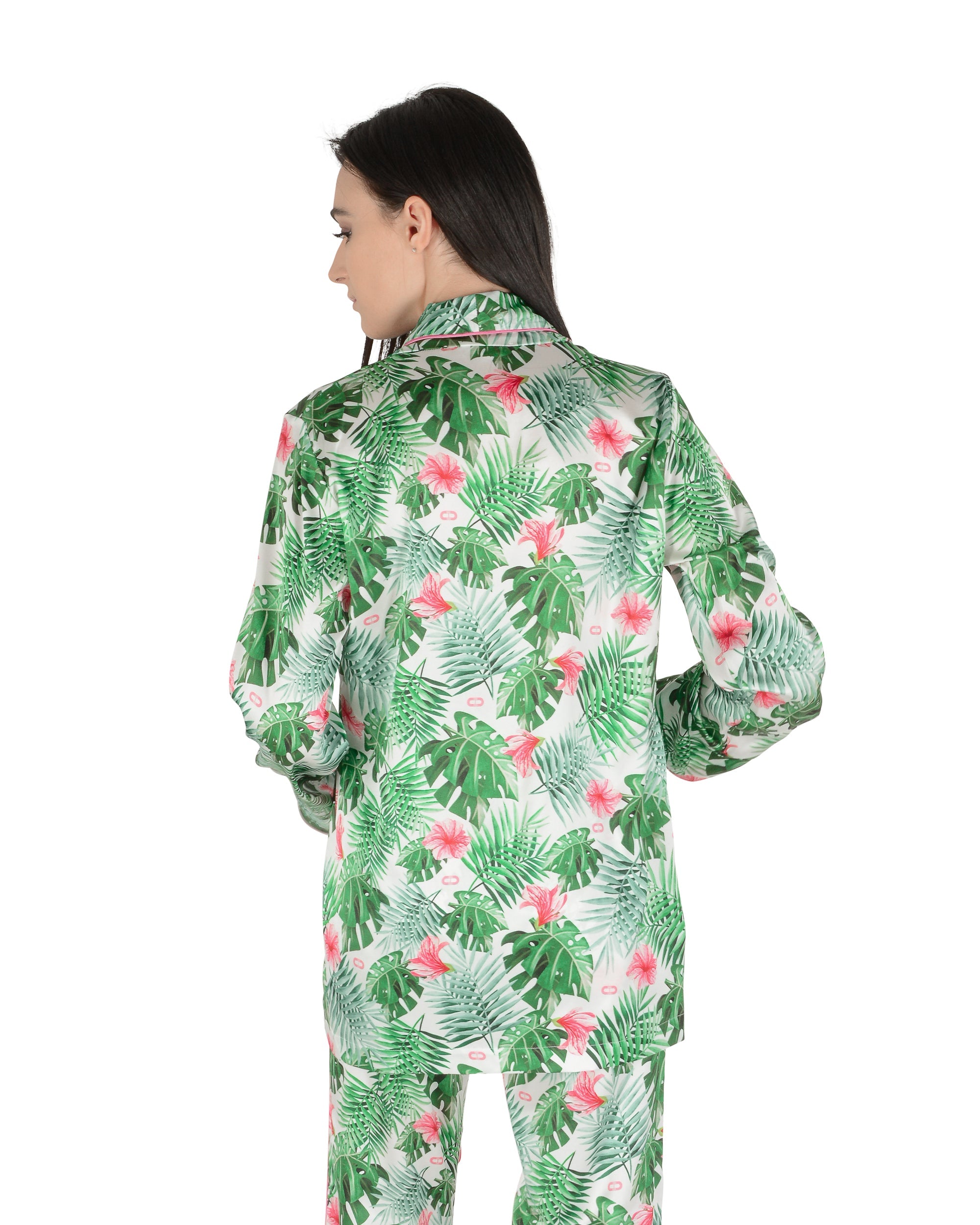 Pijama con estampado de palmeras