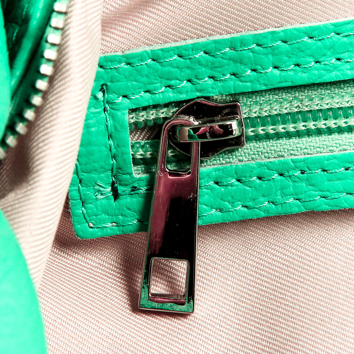V 1969 Italia Womens Handbag Green OSLO