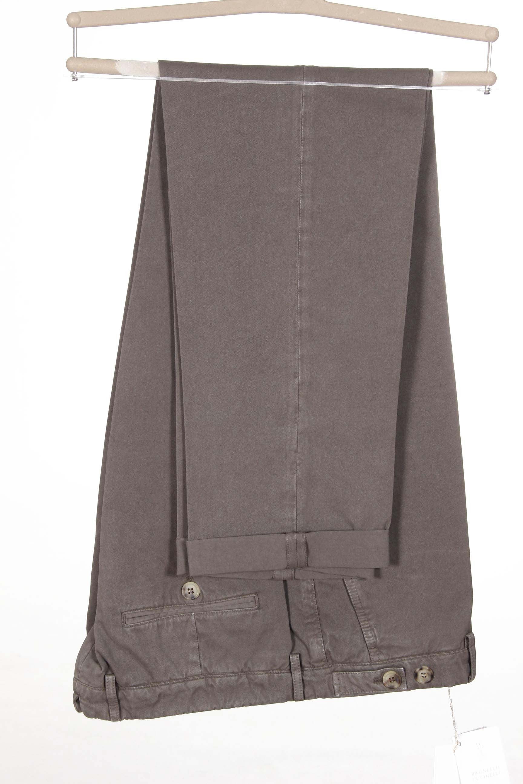 Brunello Cucinelli Pantalones Hombre M057PP2642 C1554