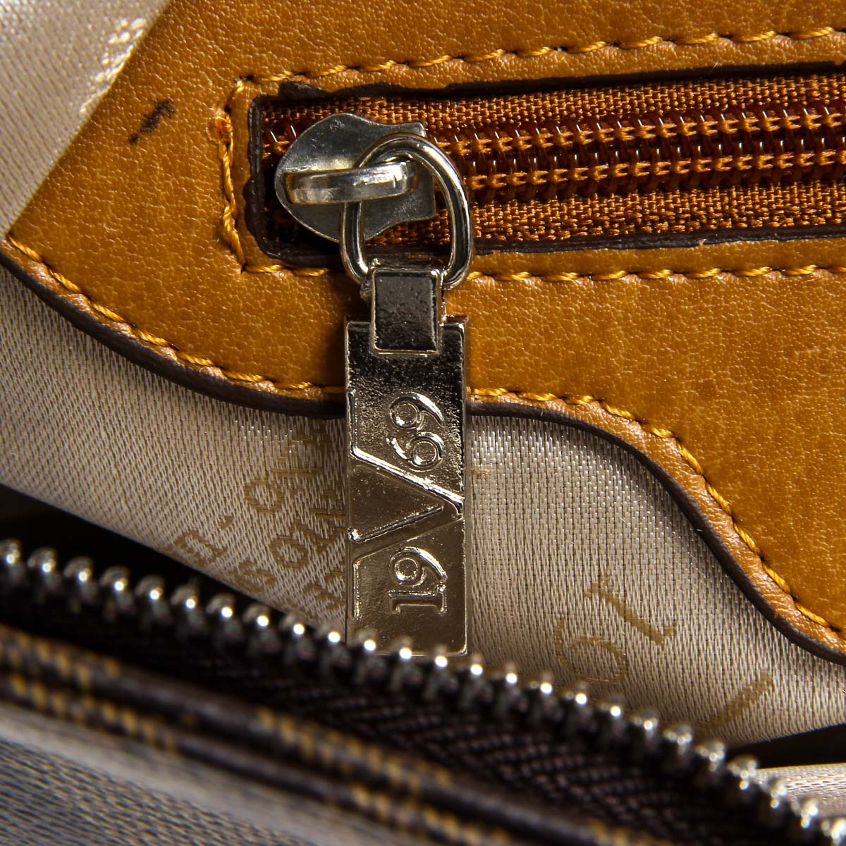 Bolso de hombro para hombre V 1969 Italia V1969017 COFFEE TABA