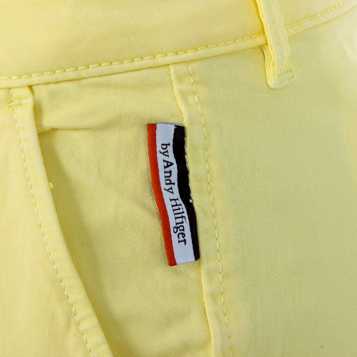 Pantalones de mujer Andrew Charles amarillos PENDA