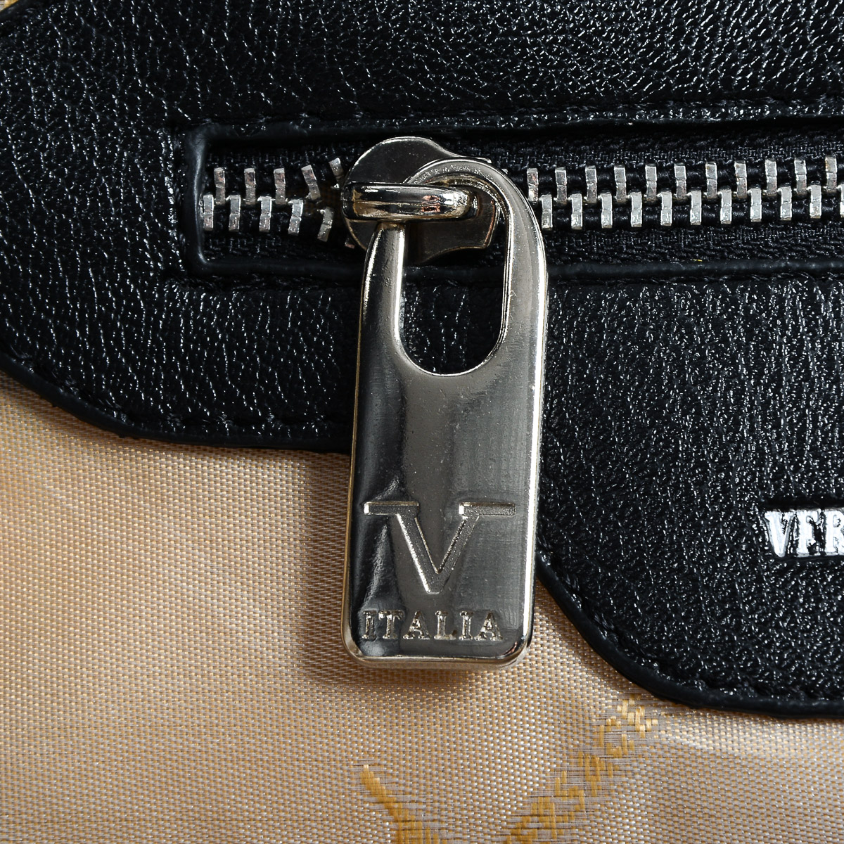 V 1969 Italia Womens Handbag Black MARION
