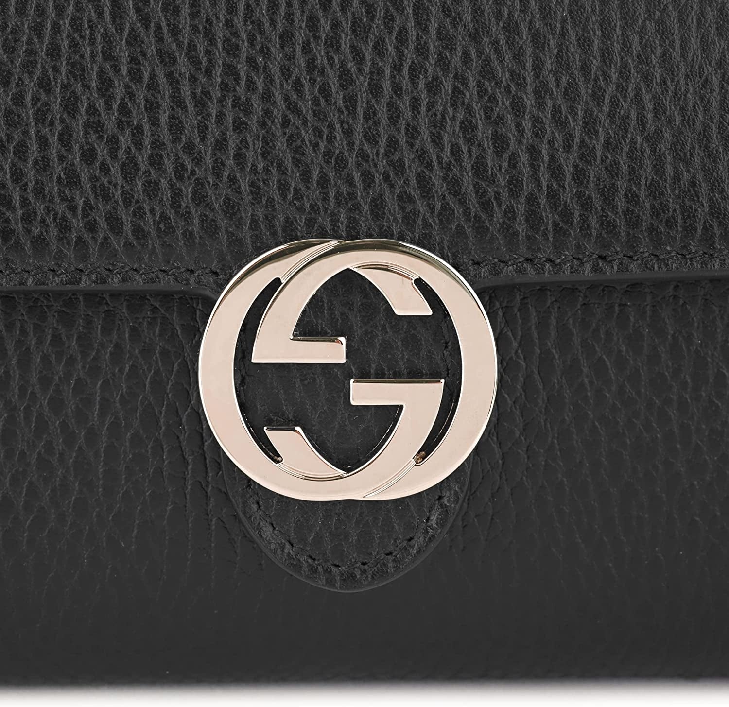 Cartera Gucci de piel entrelazada negra