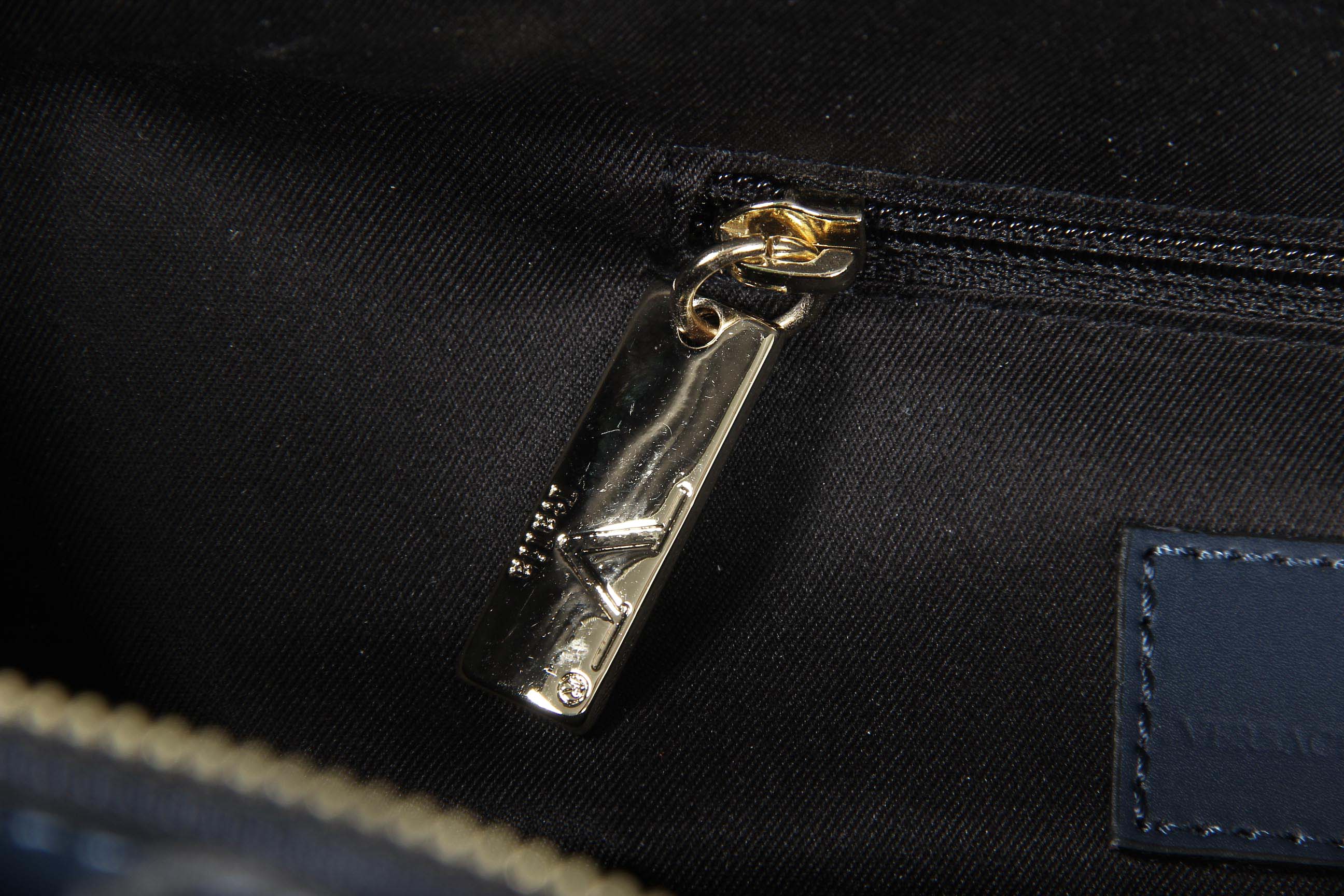 Bolso de mano para mujer V 1969 Italia V009 RUGA BLU