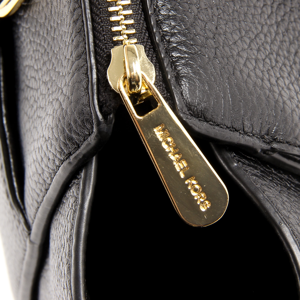 Michael Kors Womens Handbag VANNA 35T7GV3S3L BLACK