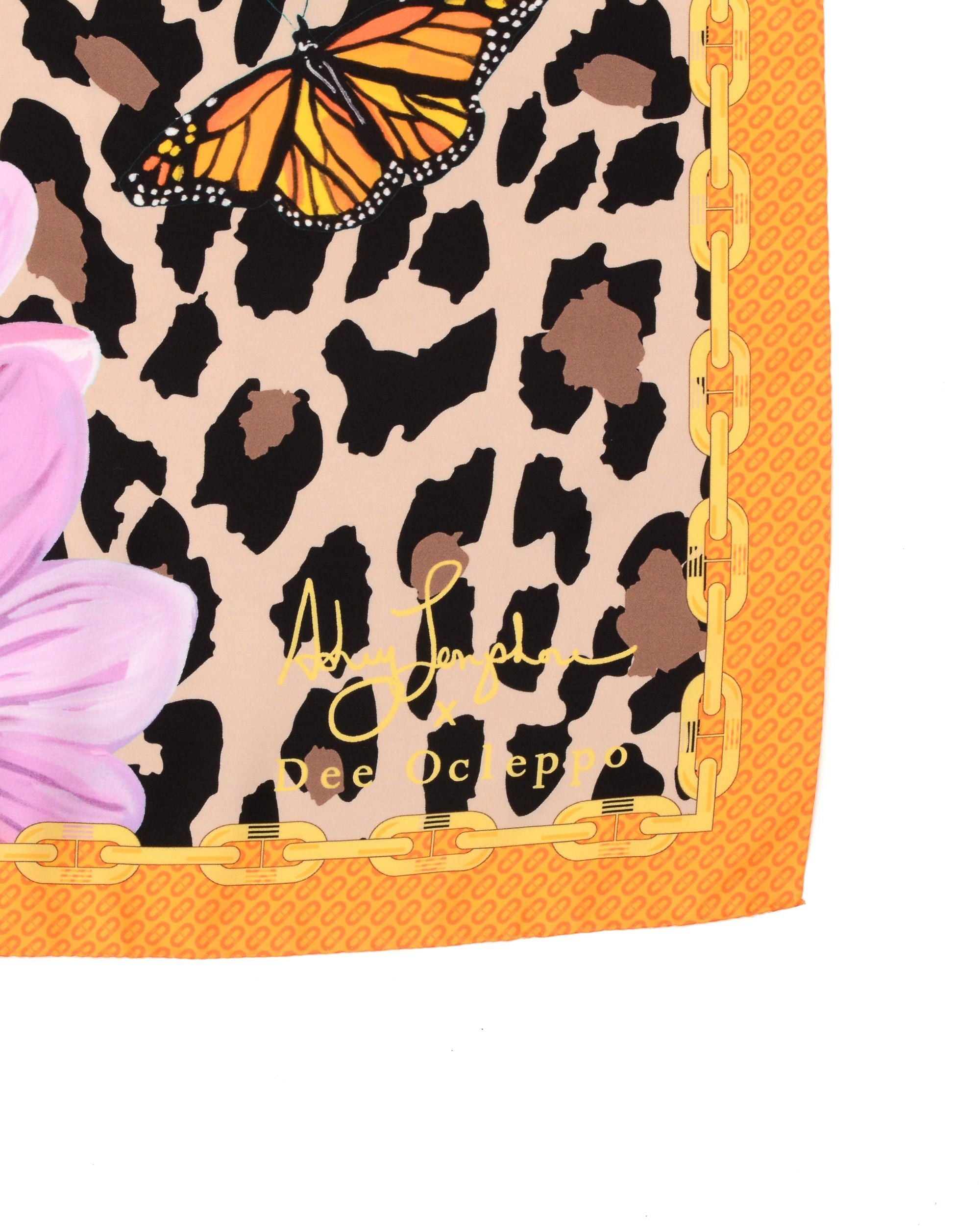 Bufanda de seda con estampado de leopardo naranja Longshore de Dee X Ashley