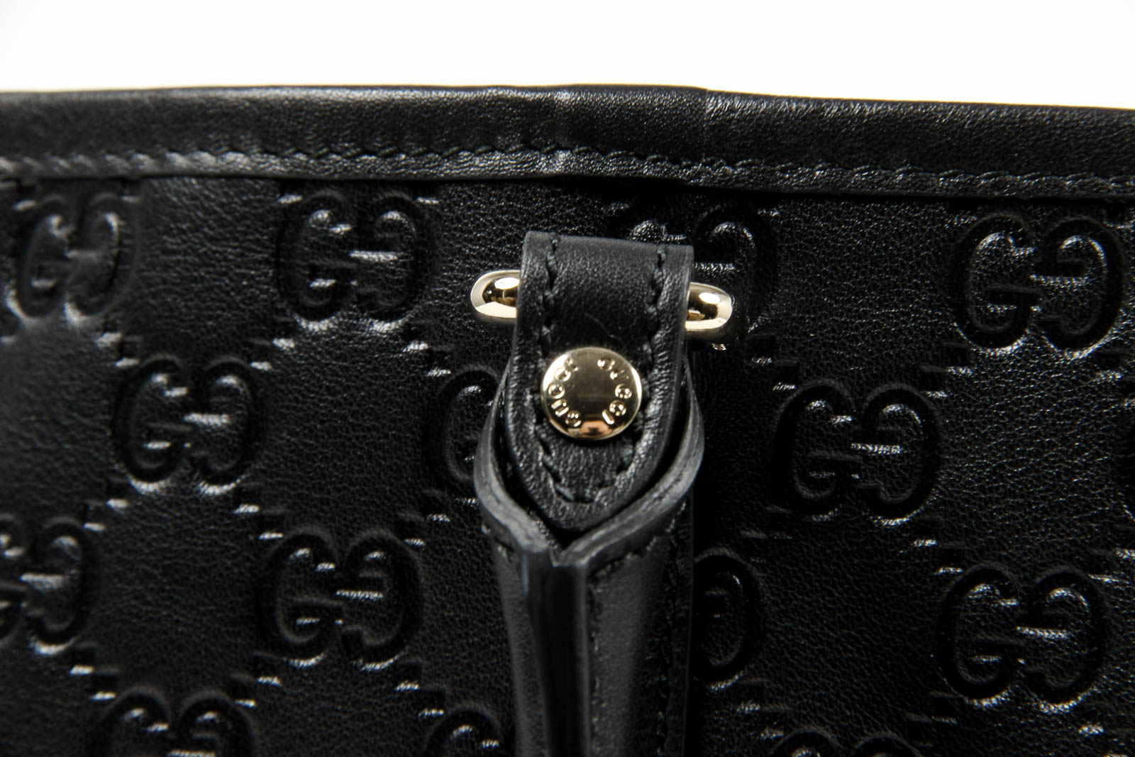 Bolso tote Gucci para mujer de piel negra Guccissima con logotipo GG