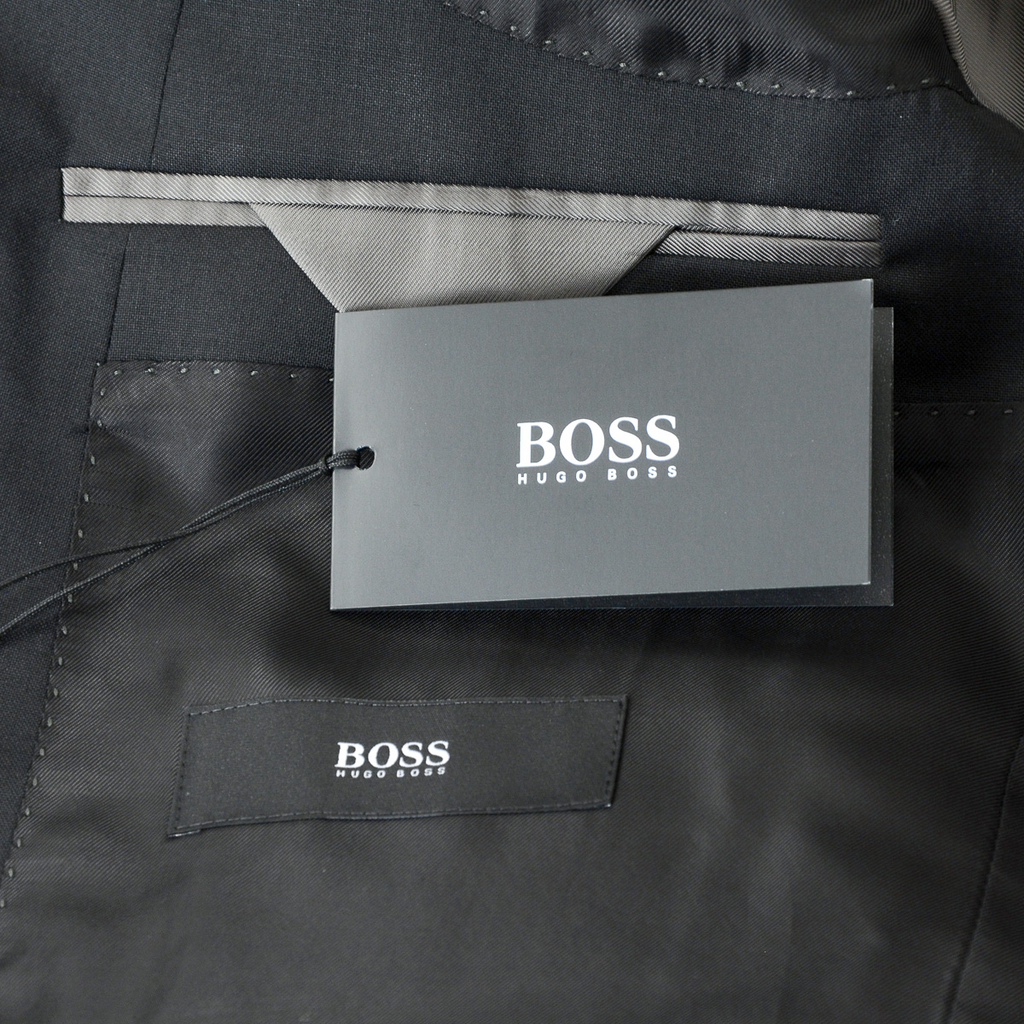 Traje negro para hombre de Hugo Boss: ¡UNA GRAN GENIO!