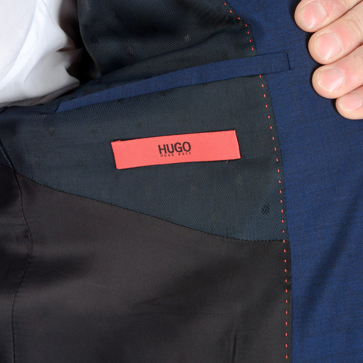 Traje azul de Hugo Boss para hombre: ¡UN GRAN GENIO!