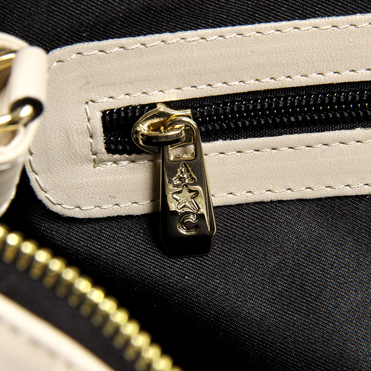 Bolso de mano para mujer Andrew Charles Beige YAZMIN