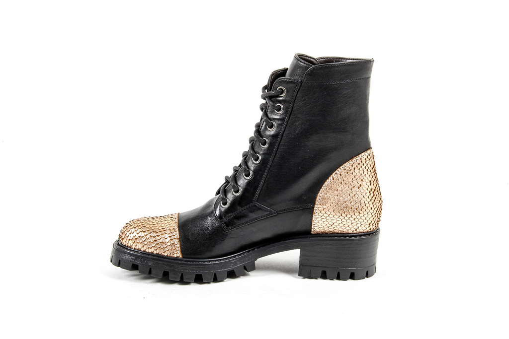 V 1969 Italia Womens Short Boot Black STONE