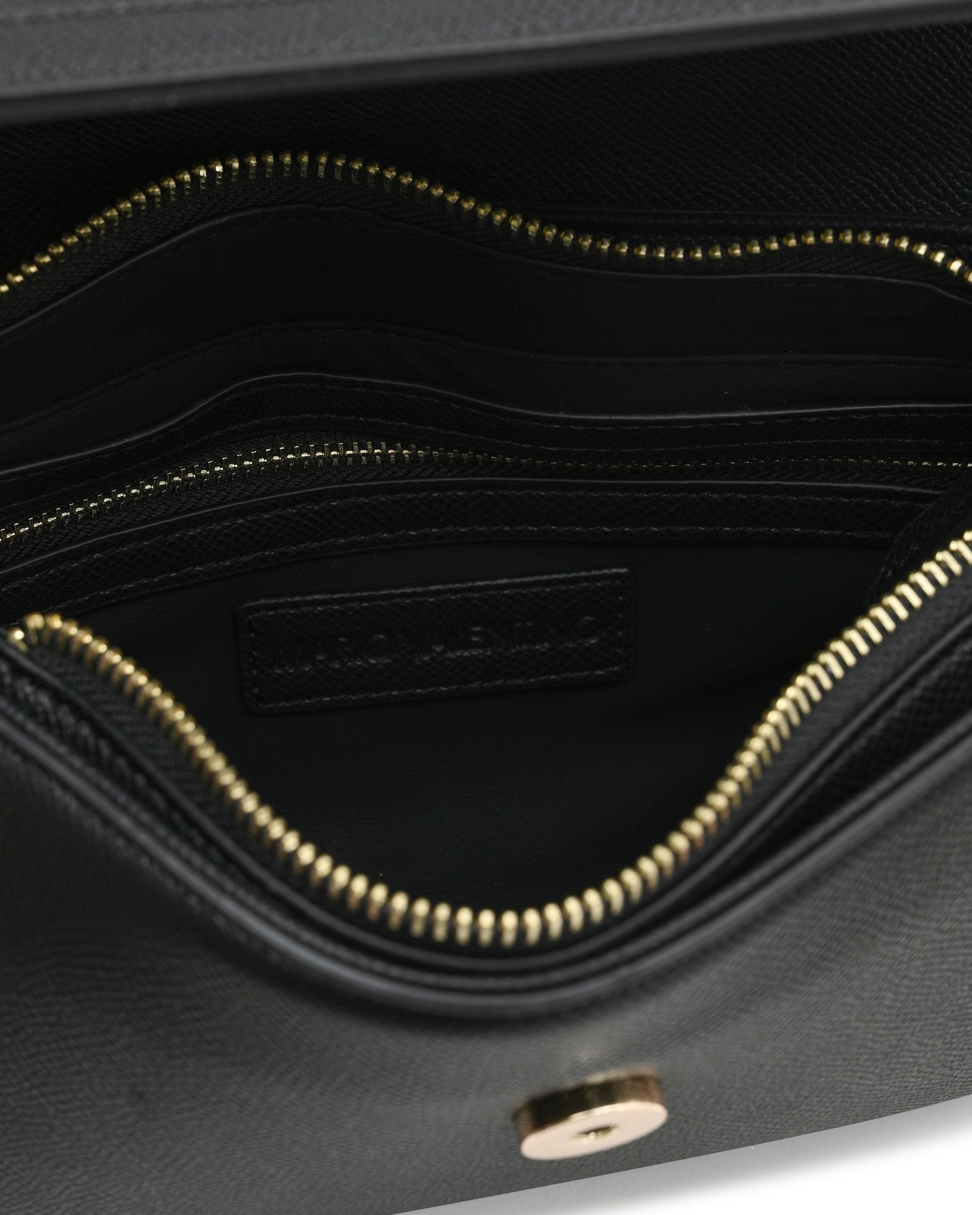 Valentino Womens Shoulder Bag VBS8NR09 001