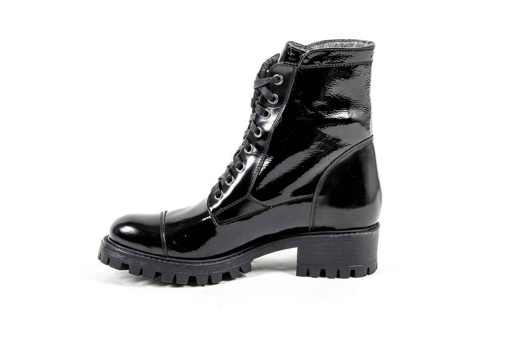 V 1969 Italia Womens Short Boot Black STONE
