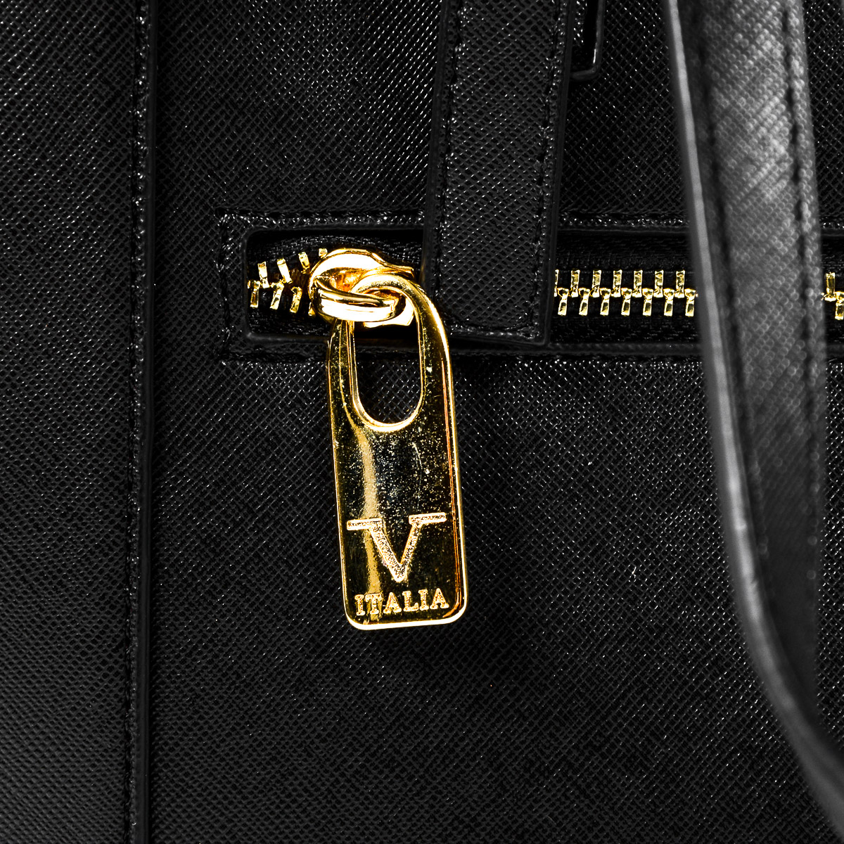V 1969 Italia Womens Handbag Black GIL