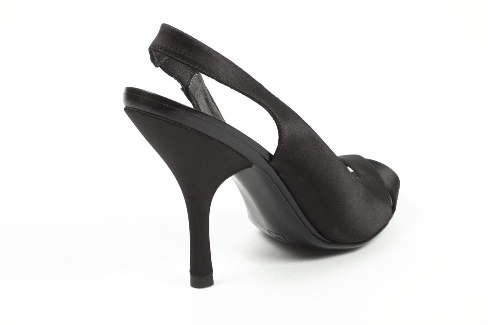 Sandalia de mujer Max Azria MA-INCARTE NEGRO