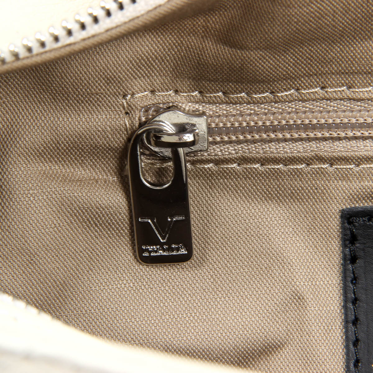 Bolso de mano para mujer V 1969 Italia