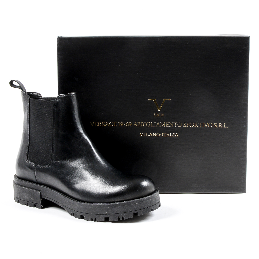 Botín de mujer V 1969 Italia negro ZARA