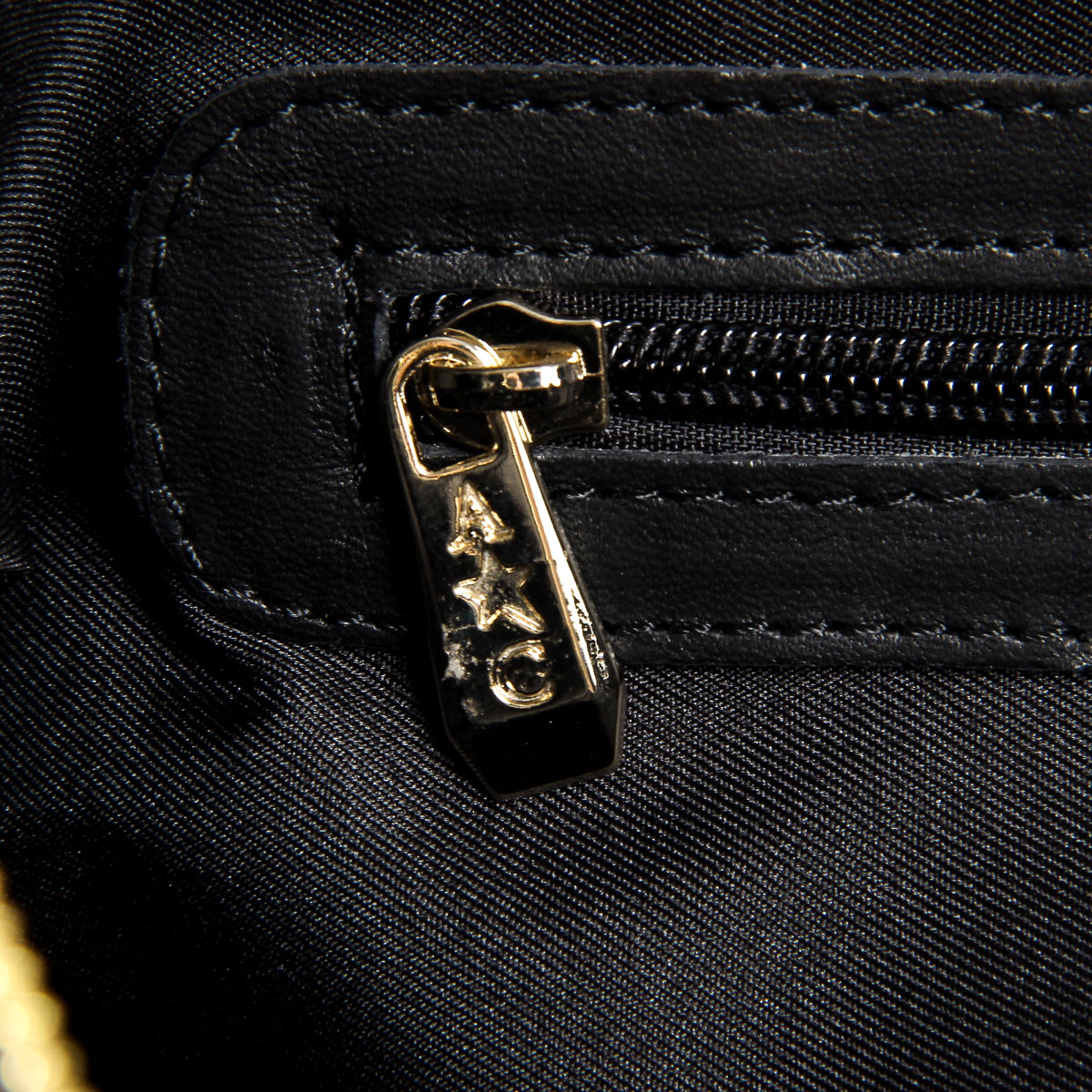 Bolso de mano para mujer Andrew Charles negro YAZMIN