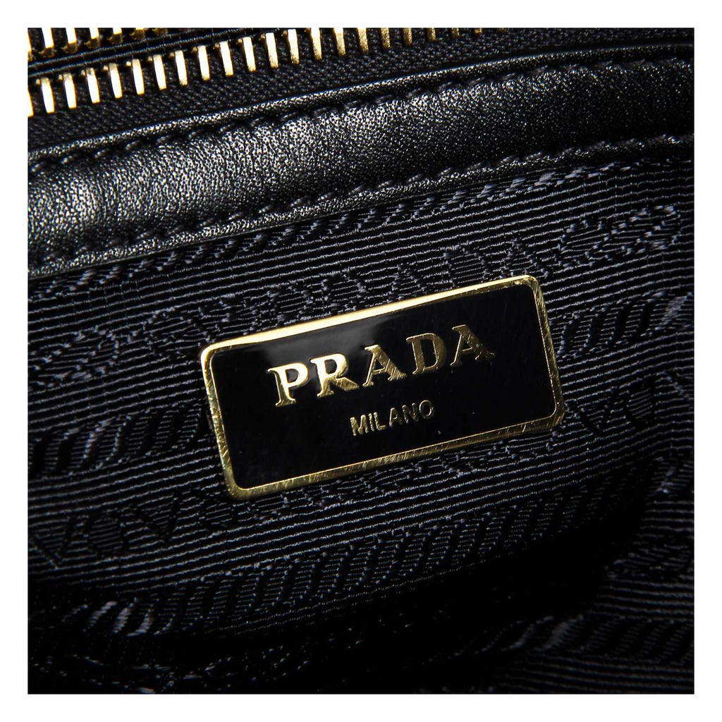 Bolso de hombro Prada de piel Saffiano suave con asa superior en negro