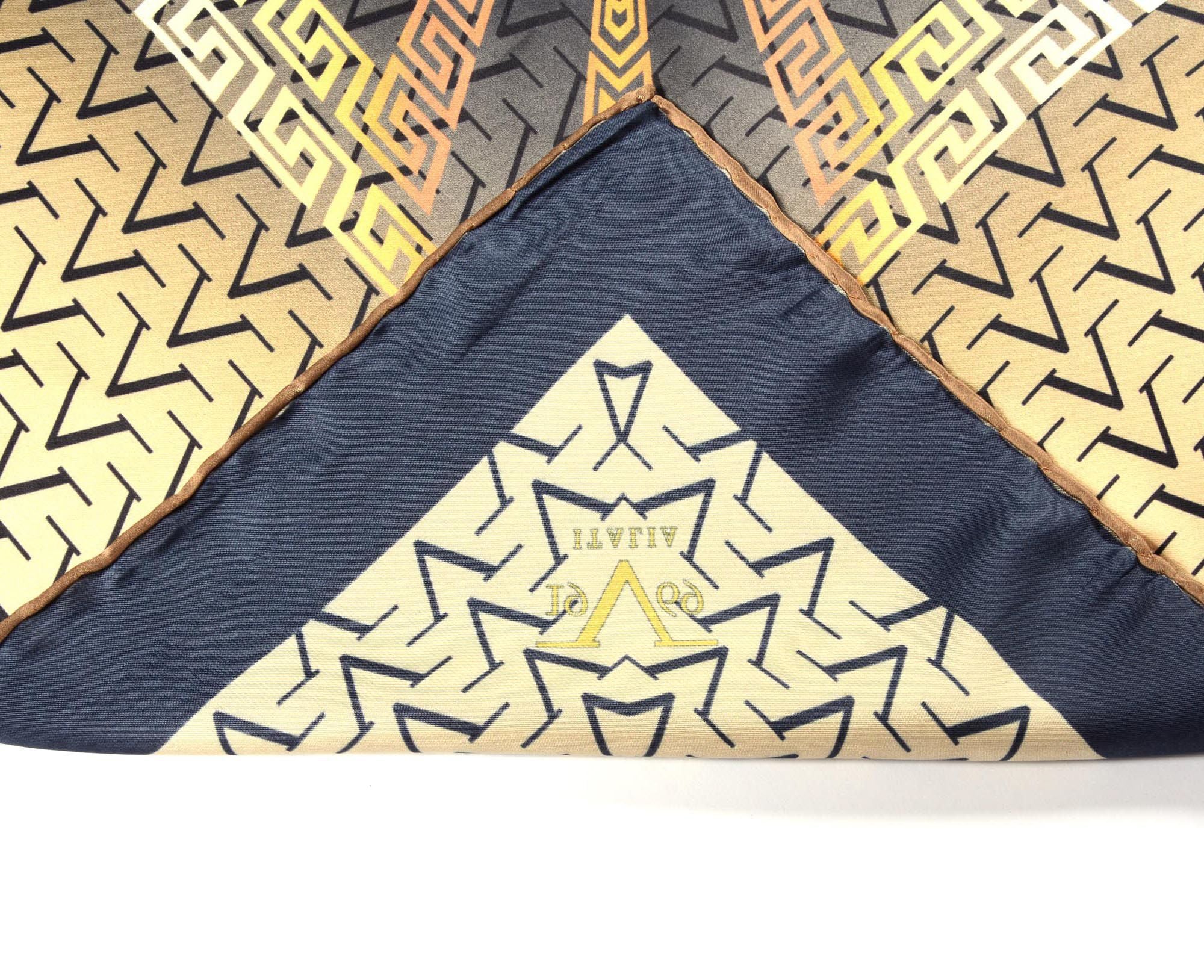 V 1969 Italia Womens Foulard Multicolor FAITH