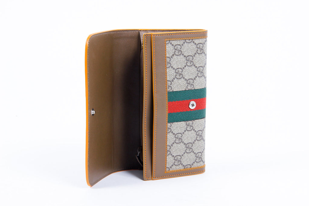 Monedero Gucci Supreme de dos pliegues para mujer
