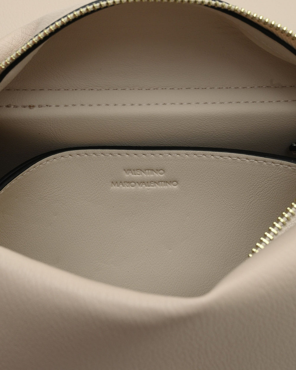 Valentino Womens Shoulder Bag VBS7C501 005