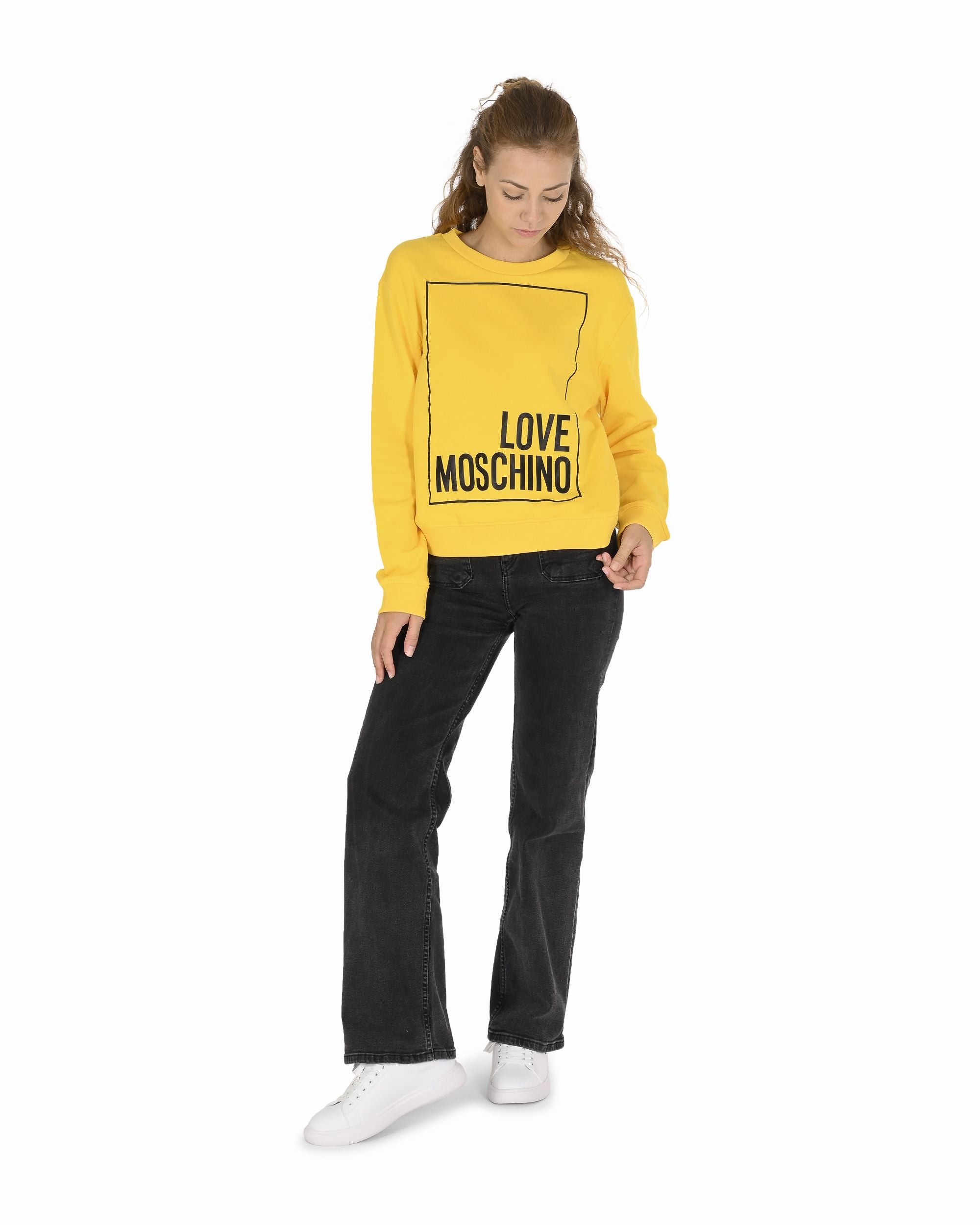 Sudadera Love Moschino para mujer W 6 306 47 M 4055 I60 AMARILLO