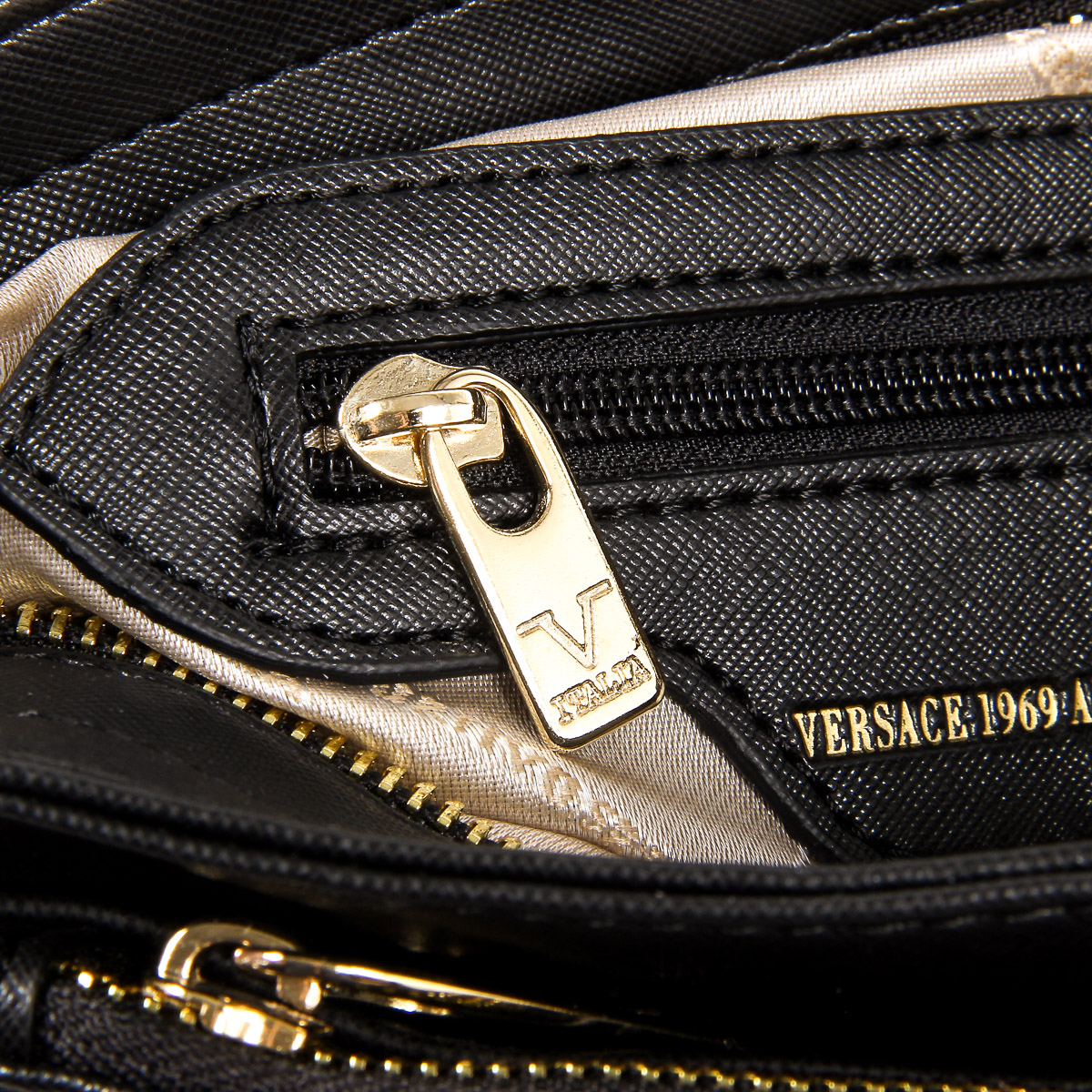 V 1969 Italia Womens Shoulder Bag Black MONICA