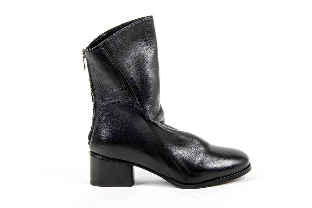 V 1969 Italia Womens Short Boot Black PLUM