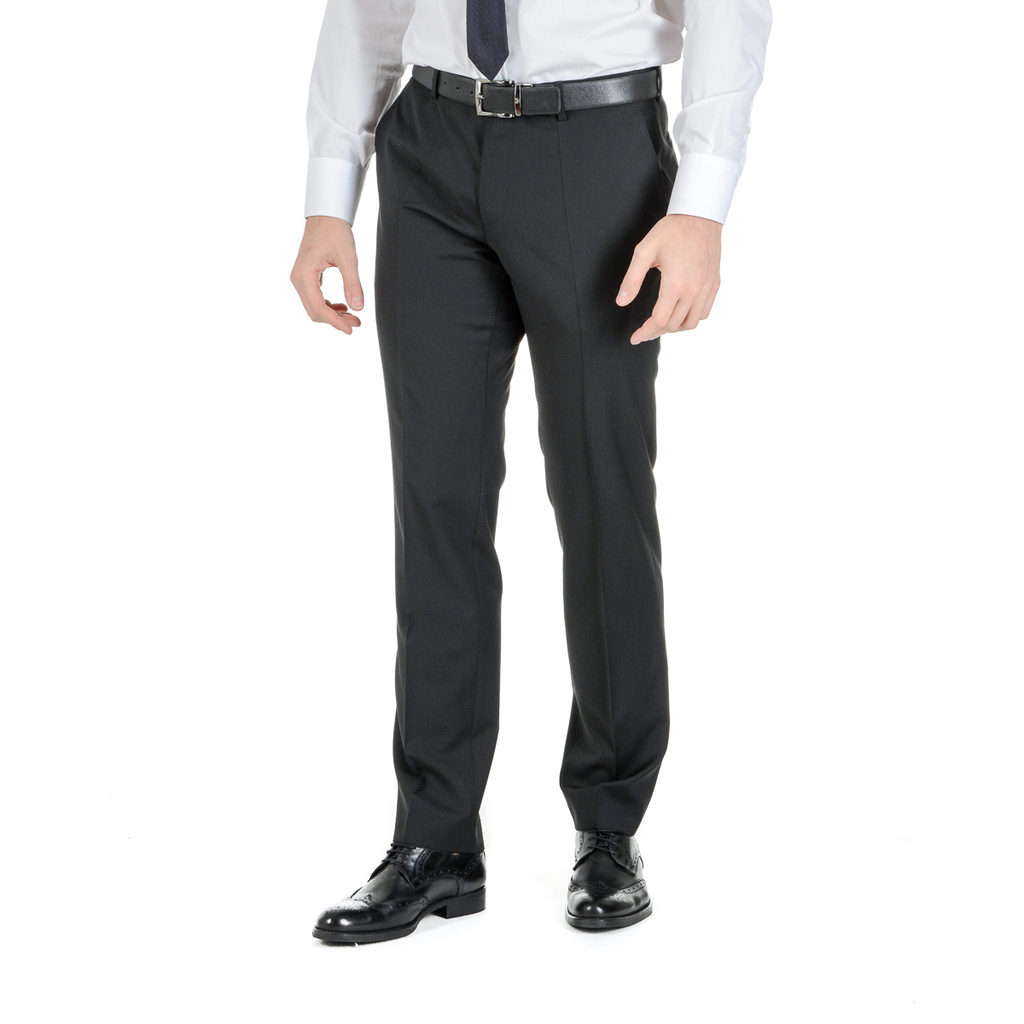 Traje negro para hombre de Hugo Boss: ¡UNA GRAN GENIO!